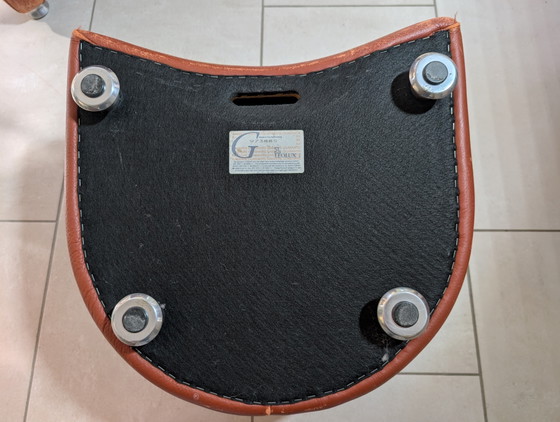 Image 1 of Carabita + tabouret à réparer