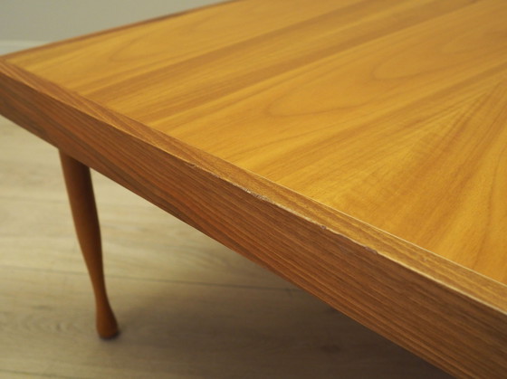 Image 1 of Table basse en acajou, design italien, années 1970, production : Italie