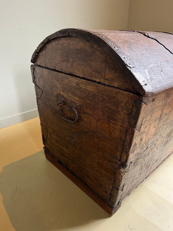 Image 1 of Cofre barroco antiguo - siglo XVIII