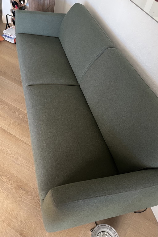 3.5-seater sofa from Leolux