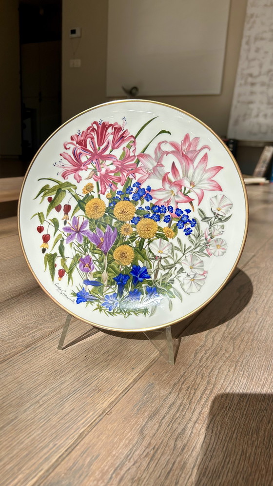 Image 1 of Collezione di piatti in porcellana Franklin "Fiori dell'anno" della Royal Horticultural Society