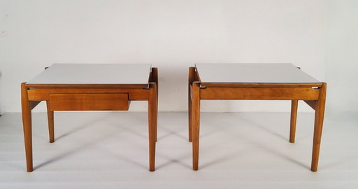 Table d'appoint en bois, Van Den Berghe-Pauvers, Gand, Belgique