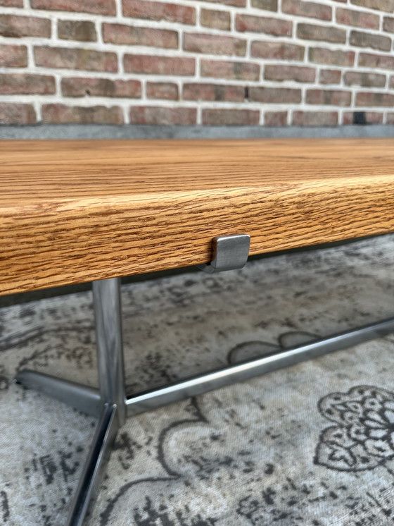 Image 1 of Tavolino da caffè vintage di metà secolo con piano in rovere massello e base cromata