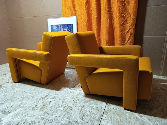 Image 1 of CASSINA Paire de fauteuils Utrecht 637 NEUF 2026 en laine KVARD Moutarde par Gerrit Rietveld