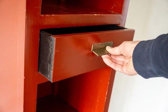 Image 1 of Originaler, handgefertigter chinesischer Schrank.