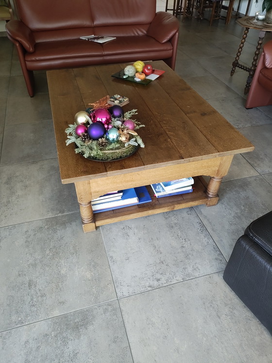 Image 1 of Combinazione di mobile a parete, tavolino da caffè e mobile porta TV.