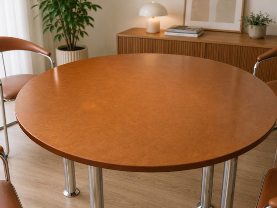 PARADOR Design Eetkamerset 1987 | Originele showroom | 5 leren en chromen stoelen & ronde tafel – Leather (photo 7 of 12)