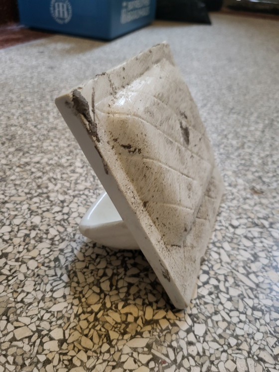 Image 1 of Retro recessed soap dish