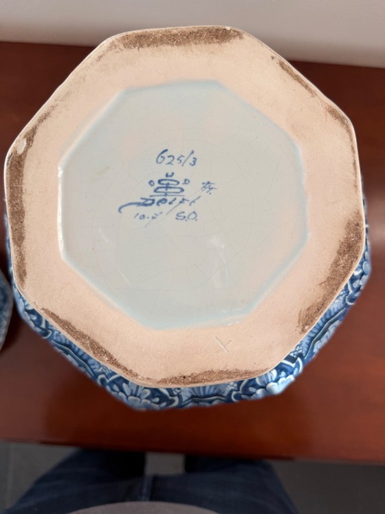 Image 1 of 2 vases brand, old Delft.