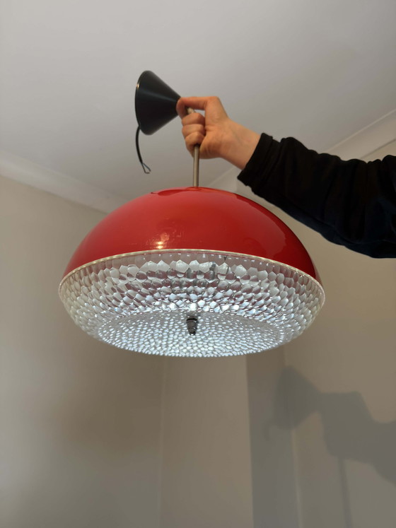 Image 1 of Suspension vintage design rouge style OVNI de l'ère spatiale