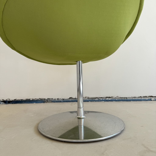 Artifort kleiner Globus Stuhl