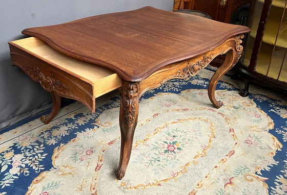 Table de salle à manger de style Régence. – Tables de salle à manger, Hollywood Regency (photo 4 of 7)