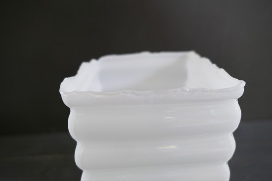 Image 1 of Vase Vintage en verre séparé blanc