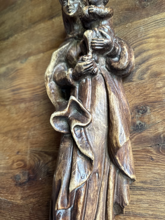 Image 1 of Escultura antigua de María con el Niño Jesús