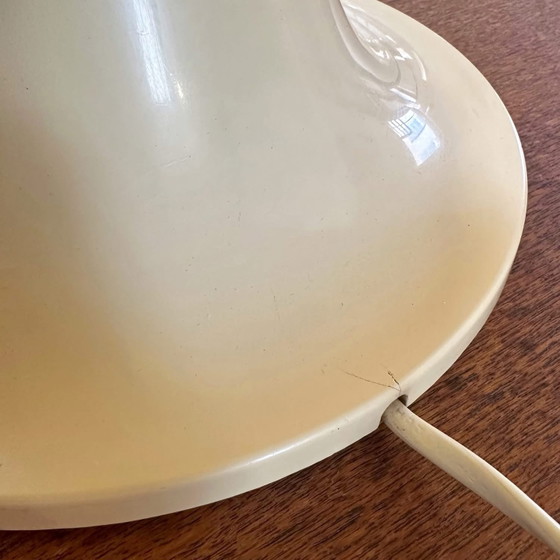 Lampada Nesso di Giancarlo Mattioli, 1960, Artemide, Lampade da tavolo, Plastica, Crema (foto 8 di 10)