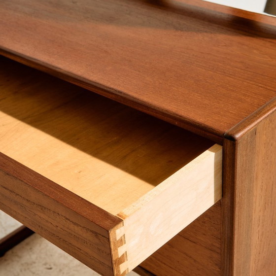 Image 1 of MK11133 Gerestaureerde teakhouten kaptafel van Kurt Østervig