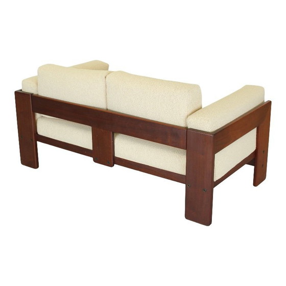Image 1 of Canapé deux places « Bastiano » restauré en boucle blanc cassé et noyer par Afra et Tobia Scarpa pour Gavina, 1966