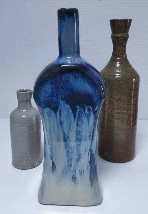 tre vasi vintage in ceramica a forma di bocciolo