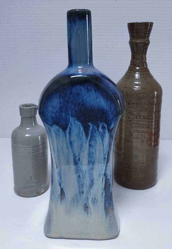 Image 1 of tre vasi vintage in ceramica a forma di bocciolo