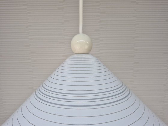 Lampada a sospensione vintage in plastica Postmodern/Space Age. – Lampade a sospensione (photo 5 of 8)