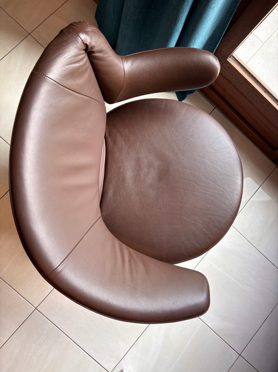 Image 1 of Poltrona Biki di Toshiyuki Kita per Cassina, in pelle marrone cioccolato, girevole, pezzo da collezione.