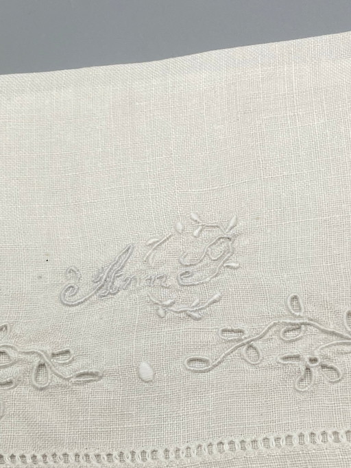 Porte-serviettes ancien brodé « Anne » – linge de trousseau vers 1900 – decoratieve objecten, Textile, Cotton (photo 2 of 7)
