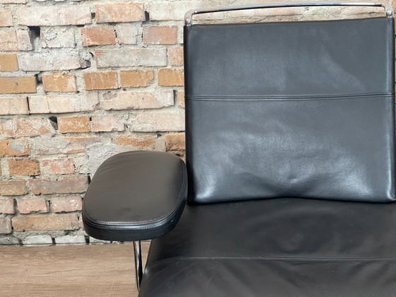 Image 1 of Vitra Area 3 posti