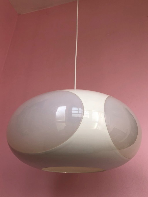 Lampada "occhio di insetto" in stile futuristico, versione bianca.