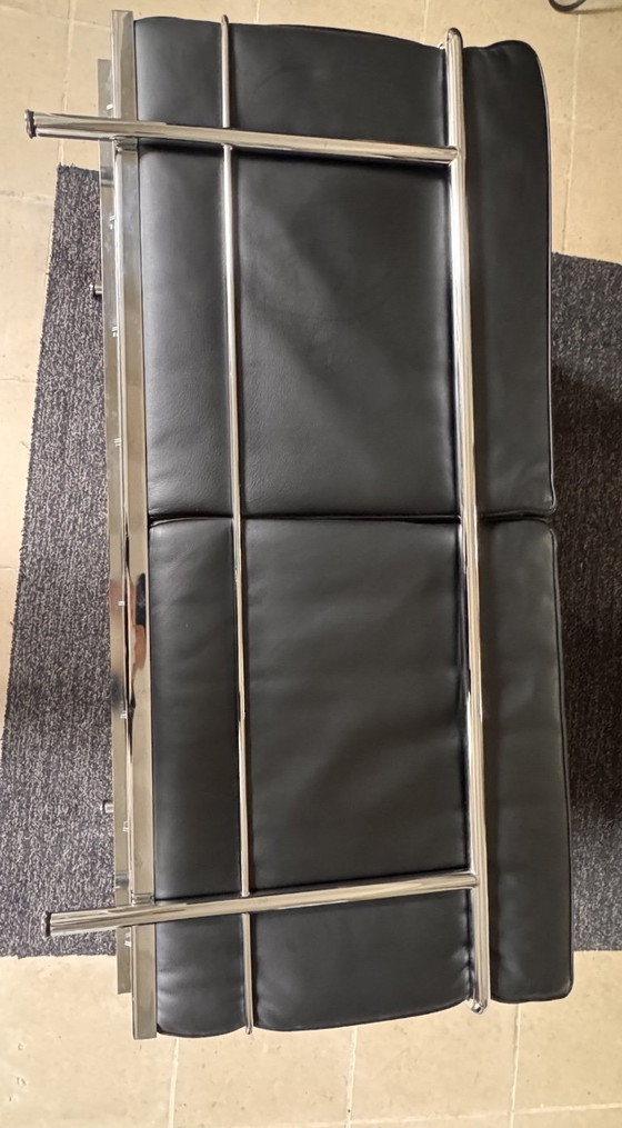 Image 1 of Divano a due posti, Le Corbusier in pelle nera (edizione Cassina), primi anni 2000
