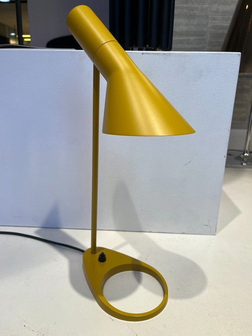 1x AJ Table Lamp Louis Poulsen