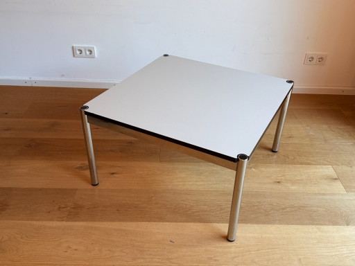 1st Editie – Jaren 70 – USM Haller Salontafel 75 × 75 cm – Parelmoer Grijs Laminaat – Zeldzaam