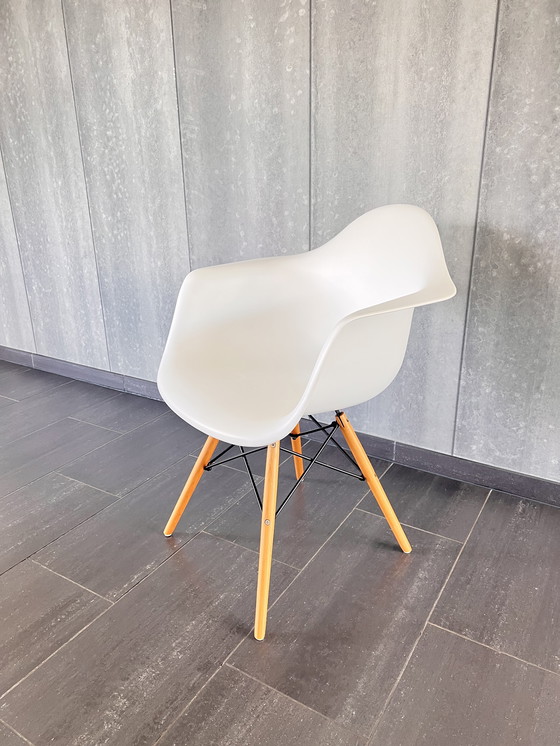 Image 1 of 6 weiße Schalensitze