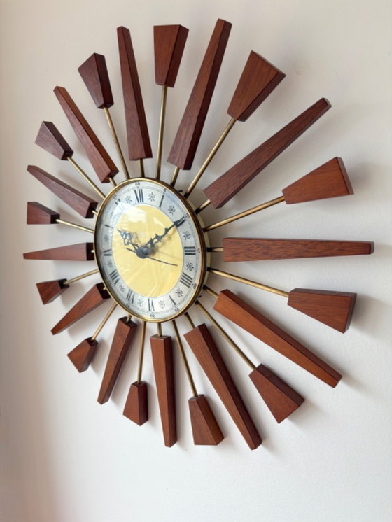 Image 1 of Bellissimo orologio da parete vintage Manley a forma di stella o sole, anni '60