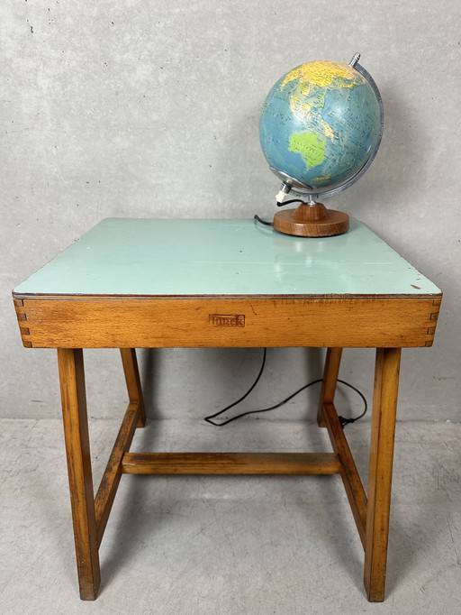Vintage globe / lighting - glass