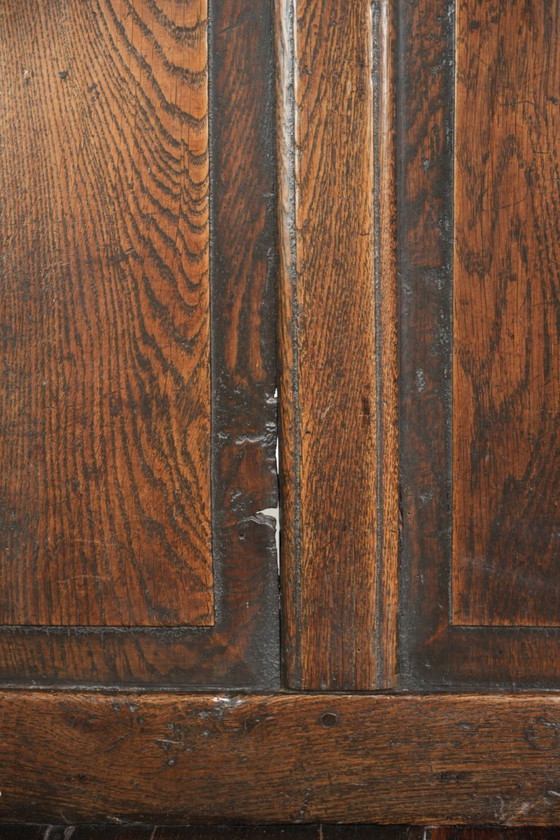 Image 1 of Prachtige antieke Engelse houten bank/ halbank uit begin 18e eeuw met prachtige warme kleuren en mooie details