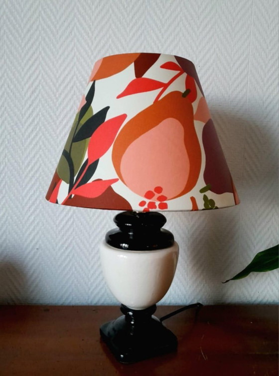 Image 1 of Vintage ceramic lamp and fruit-themed lampshade