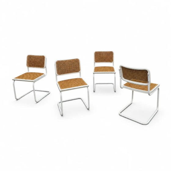 4 x chaise cantilever blanche Cesca de Marcel Breuer modèle B32 / Bauhaus années 70 / fabriquée en Italie (photo 4 of 9)