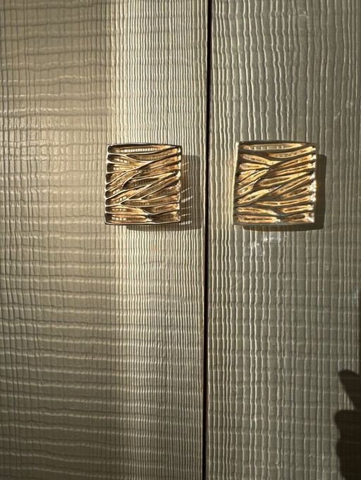 Meuble design élégant avec un luxueux design en bois