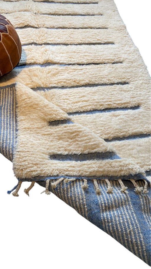 Luxuriöser handgeknüpfter Berberteppich – Atlaswolle – 250 x 150 cm – Moderner Boho-Stil