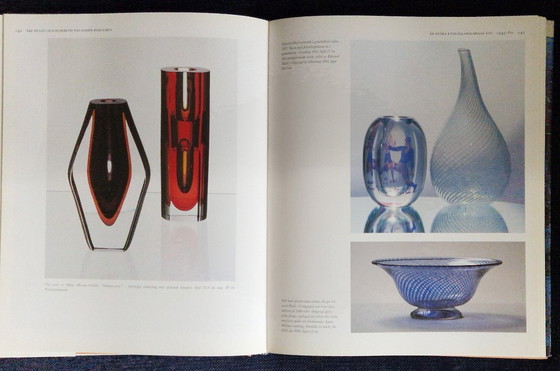 Image 1 of Svenskt Glas - Coffee table book about the history of Swedish glass 1150-1990