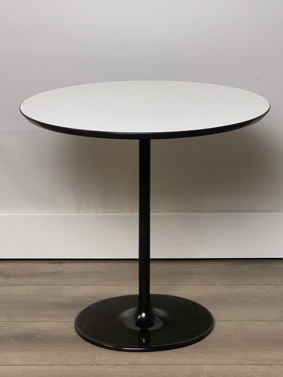 Image 1 of Dizzi bijzettafel van Arper