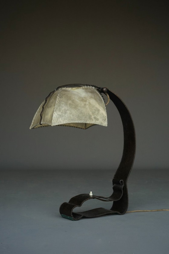 Amsterdam School metal & parchment Desk Lamp. 1920s – Reading Lamp (photo 16 of 20)