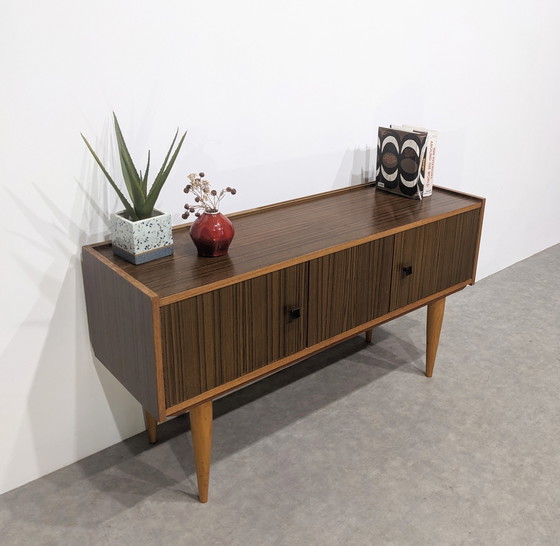 Image 1 of Kleines Sideboard