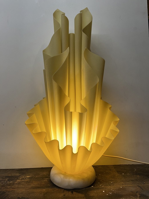 Vintage mid-century Georgia Jacob Corolla table lamp