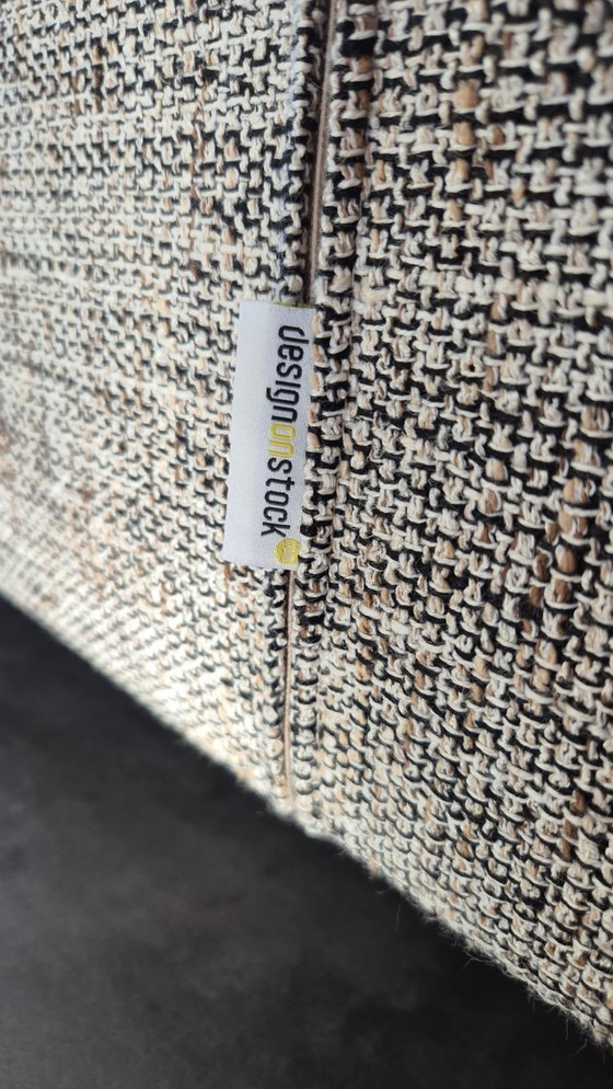 Image 1 of Repose-pieds/Pouf - Modèle sur Stock Blizz