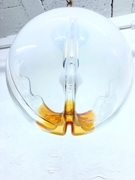 Image 1 of Lampada a sospensione a globo in vetro della metà del secolo scorso anni '60-'70