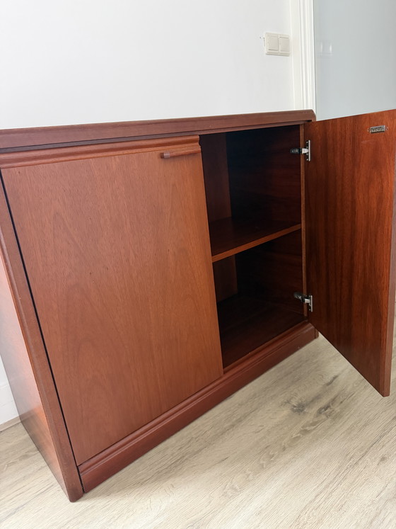 Vintage Hülsta Kast Met Deurtjes Mahonie/Teak, Jaren ’70/’80 – Dressoirs, Wood (photo 4 of 6)