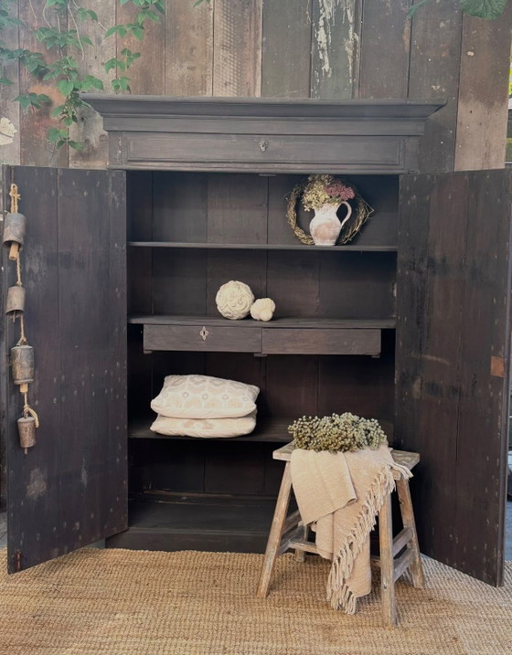 ANTIKE CHARAKTERISTISCHE SCHRANK – Aufbewahrungsschrank, Holz (photo 4 of 5)