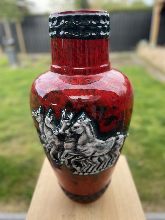Image 1 of Vintage Duitse Fat Lava Vaas Paarden Jaren 70