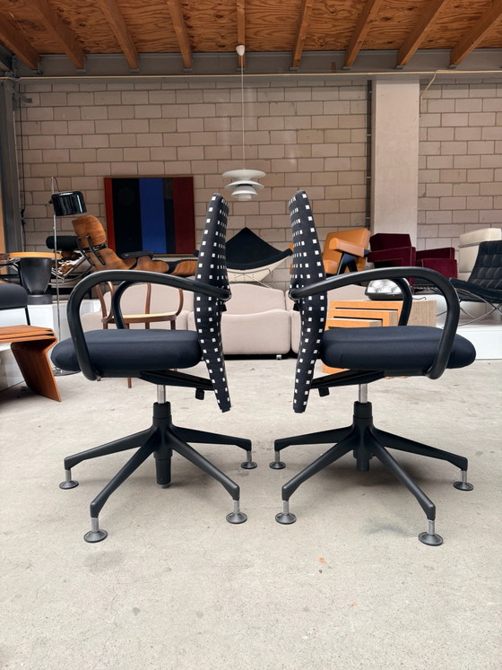 Vitra AC1 Office chair, Antonio Citterio (stock: 8), Metal, Plastic, Black (photo 8 of 15)